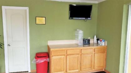 Americas Best Value Inn Elizabethtown - image 10