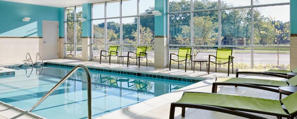 SpringHill Suites by Marriott Elizabethtown - image 4