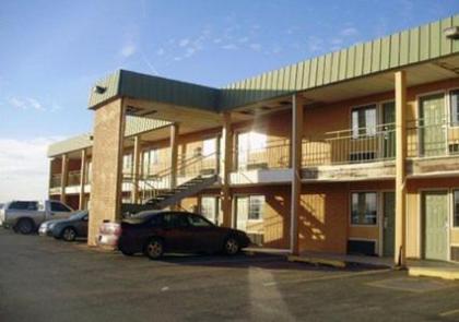 Econo Lodge Elk City - image 9