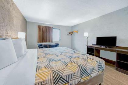 Motel 6-Elk Grove Village IL - O'Hare - image 17