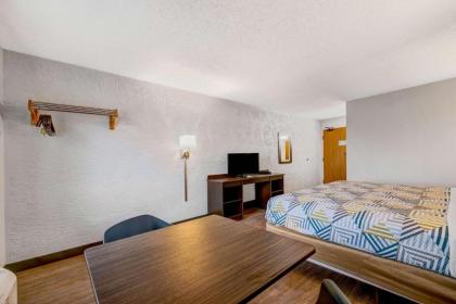 Motel 6-Elk Grove Village IL - O'Hare - image 19