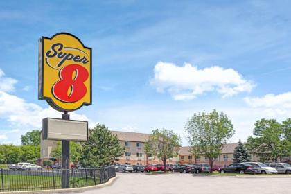 Super 8 by Wyndham Chicago O'Hare Airport - image 13