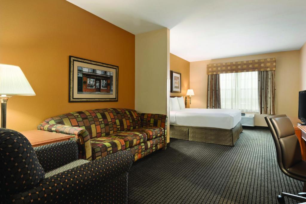 Country Inn & Suites by Radisson Elk Grove Village/Itasca - image 7