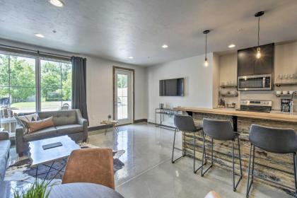 Elkhart Lake Townhome - 3 Mi to Road America! - image 3