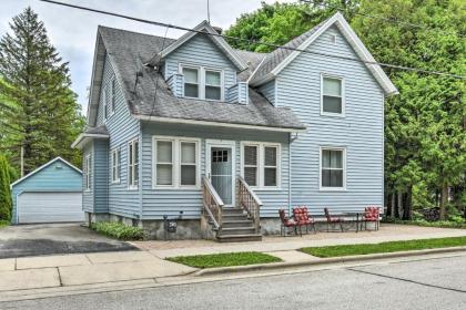 Cozy Unit with Patio Walk to Dining Lake Elkhart Elkhart Lake