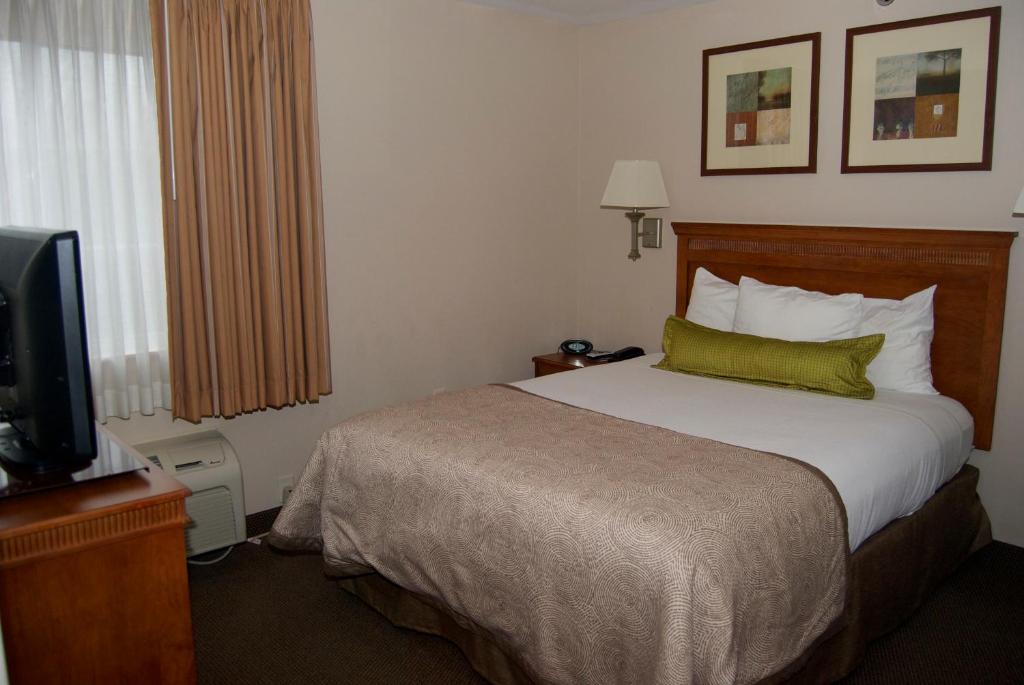 Candlewood Suites Elkhart an IHG Hotel - image 7