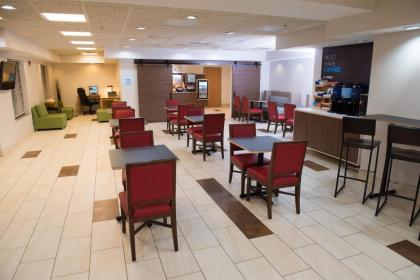Holiday Inn Express Hotel & Suites Elkhart-South an IHG Hotel - image 20