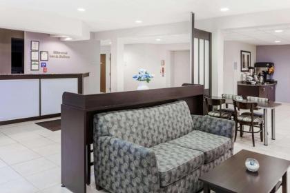 Microtel Inn and Suites Elkhart - image 12
