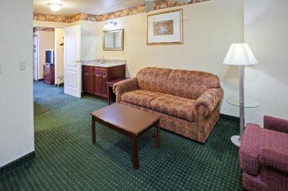 Country Inn & Suites by Radisson Elkhart North IN - image 9