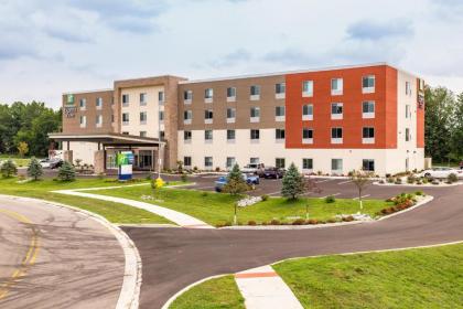 Holiday Inn Express & Suites - Elkhart North an IHG Hotel - image 1
