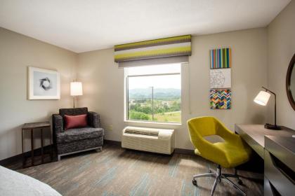 Hampton Inn Elkins - image 10