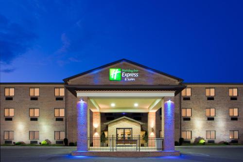 Holiday Inn Express Hotel & Suites Elkins - main image