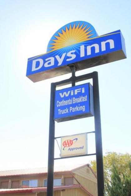 Days Inn by Wyndham Elko - image 15