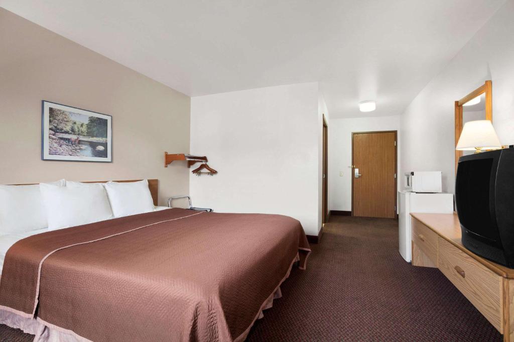 Travelodge by Wyndham Elko NV - image 3