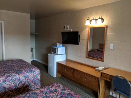 Economy Inn Elko - image 3