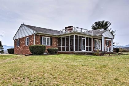 Quaint Elkton Home near Shenandoah National Park! - image 8