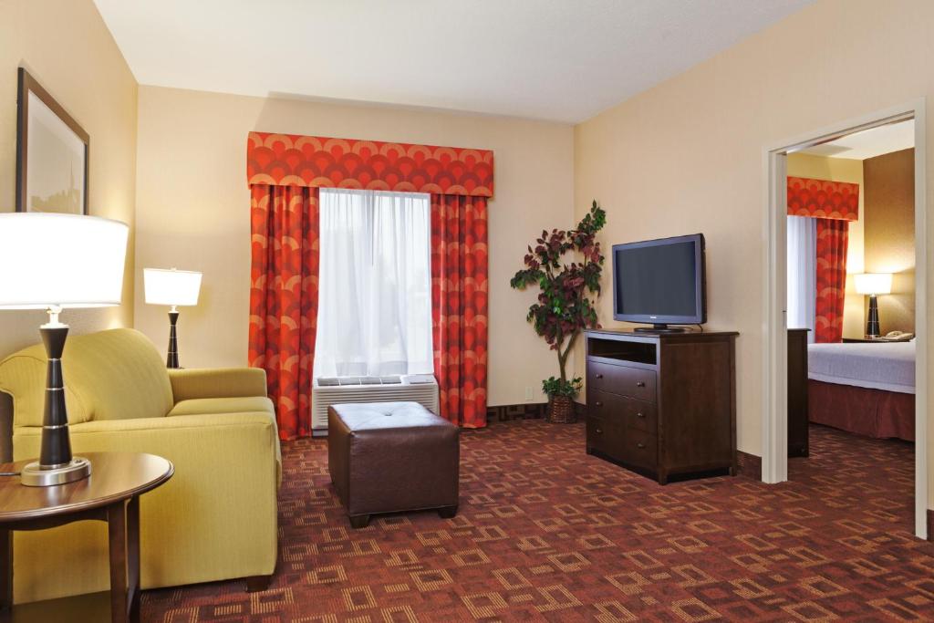 Hampton Inn Elkton - image 6