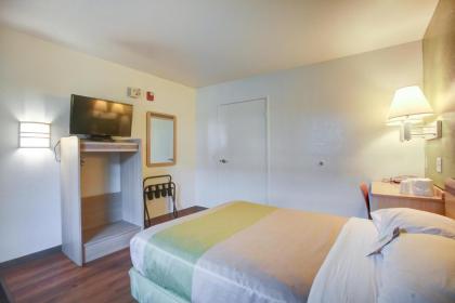 Motel 6-Elkton MD - image 2