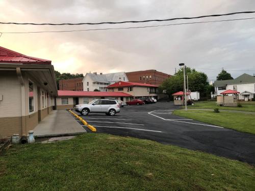 Ellijay Inn - Downtown Ellijay - image 2