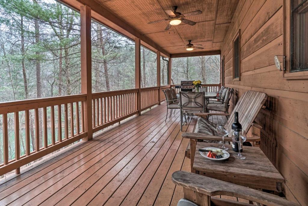 Lakeside Retreat in Ellijay with Game Room and Grill! - image 2