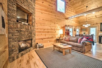 Lakeside Retreat in Ellijay with Game Room and Grill! - image 9