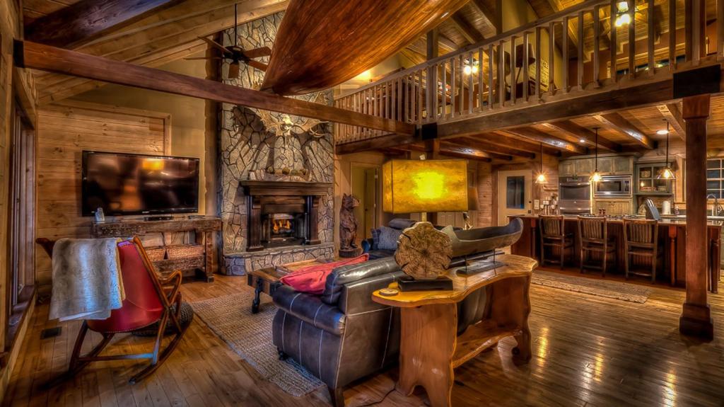 Big Canoe Lodge by Escape to Blue Ridge - main image