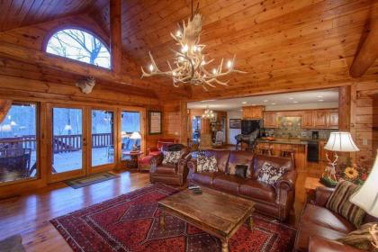 Serenity Lodge and Stable by Escape to Blue Ridge - image 4