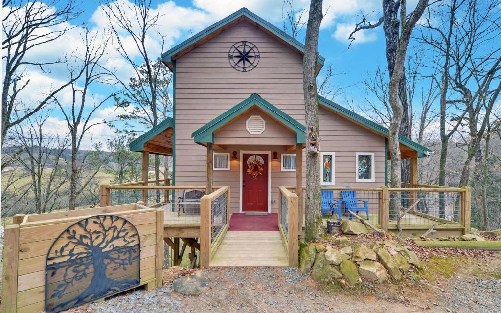 Treehouse Ellijay Star5vacations - main image