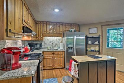 Mizzen Daze Cozy Coosawatee River Resort Cabin! - image 10