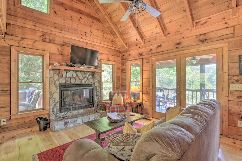 Treetop Cabin with Incredible Views and Hot Tub! - image 3