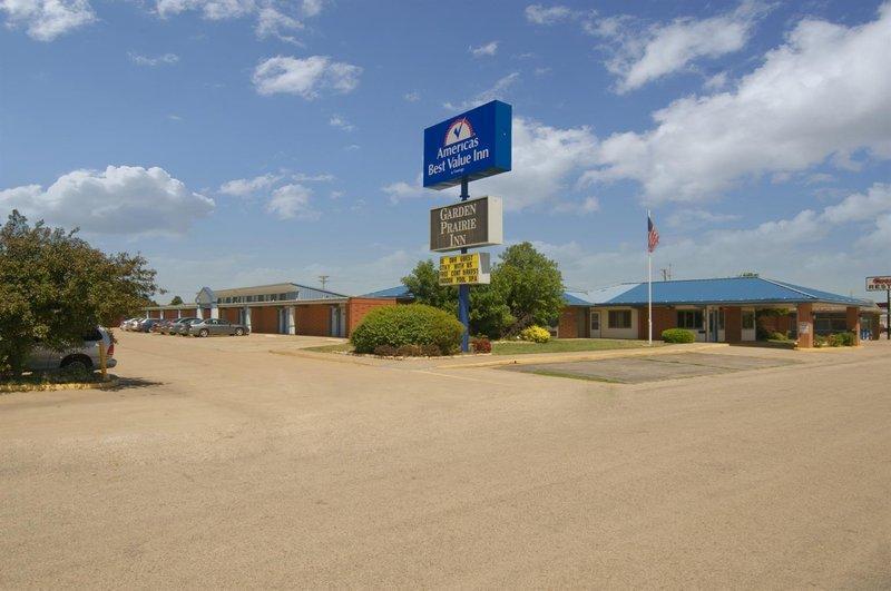 Americas Best Value Inn Ellsworth - main image