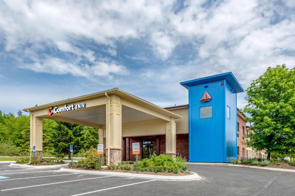 Comfort Inn Ellsworth - main image