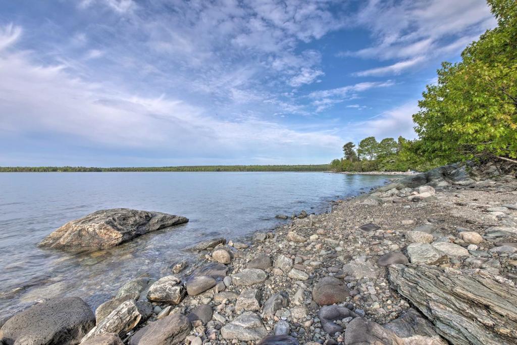 Waterfront Cottage - 17 Mi to Acadia Ntnl Pk! - image 5