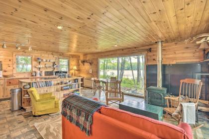 Cute Waterfront Cabin Explore Coastal Maine! - image 4