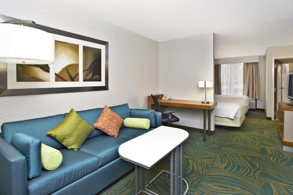 SpringHill Suites Chicago Elmhurst/Oakbrook Area - image 7