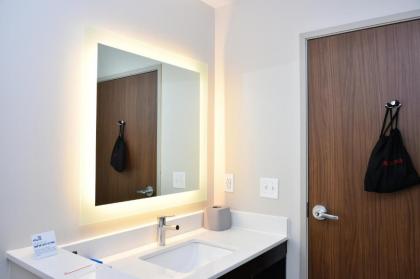 Holiday Inn Express & Suites - Bensenville - O'Hare an IHG Hotel - image 4