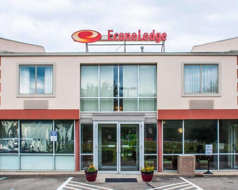 Econo Lodge Elmira - main image