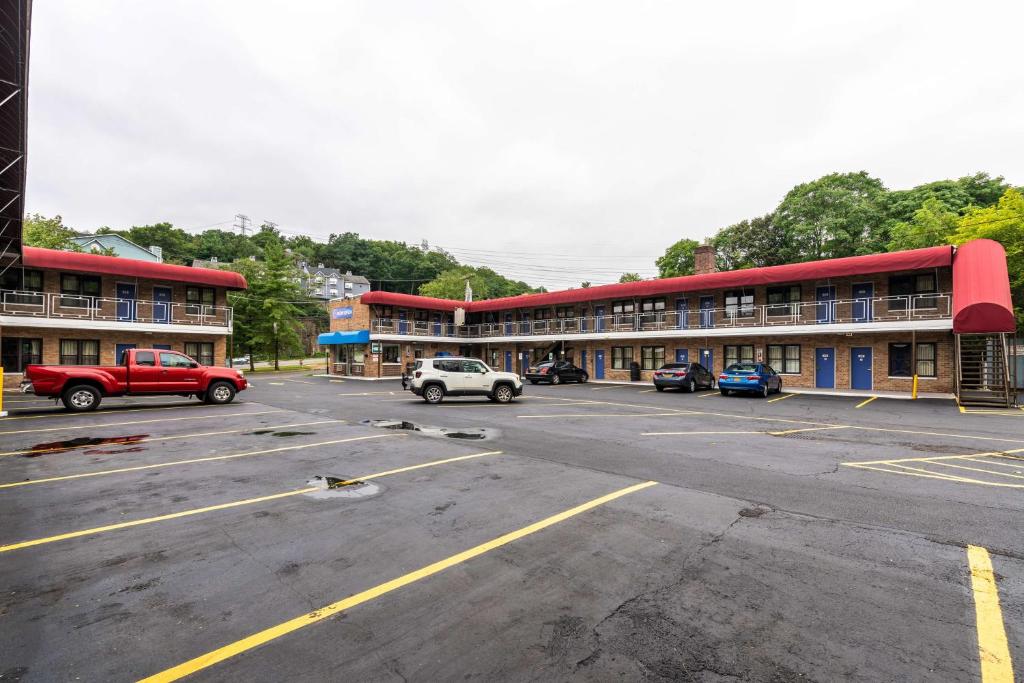 Motel 6-Elmsford NY - White Plains - image 6