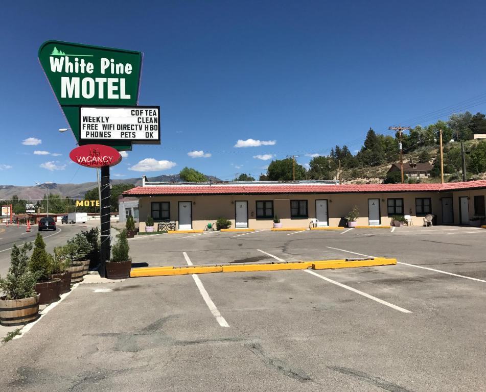 White Pine Motel - main image