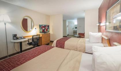 Red Roof Inn & Suites Cleveland - Elyria - image 2