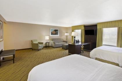 Hampton Inn & Suites - Elyria OH - image 2