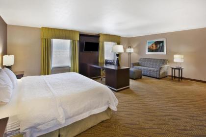 Hampton Inn & Suites - Elyria OH - image 4