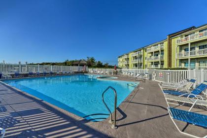 Oceanfront Emerald Isle Condo Walk to Beach! - image 12