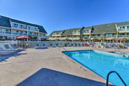 Oceanfront Emerald Isle Condo Walk to Beach! - image 4