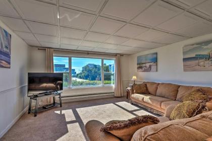 Hannahs Place - Beachy Apt with Ocean Views! - image 12