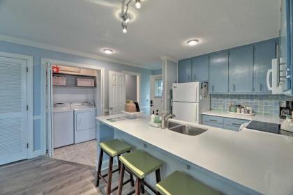 Bright Emerald Isle Condo with Private Beach Access! - image 10