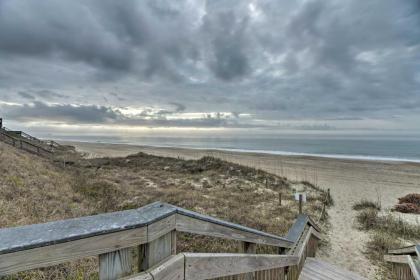 Bright Emerald Isle Condo with Private Beach Access! - image 5