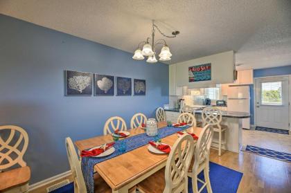 Emerald Isle Townhome with Pool and Beach Access! - image 12