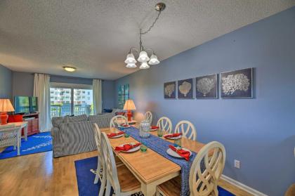 Emerald Isle Townhome with Pool and Beach Access! - image 5