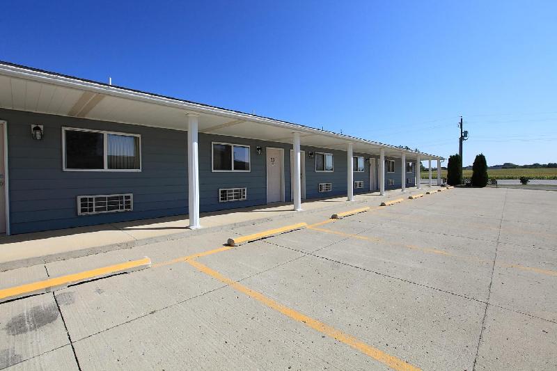 Americas Best Value Inn Suburban Motel - image 6